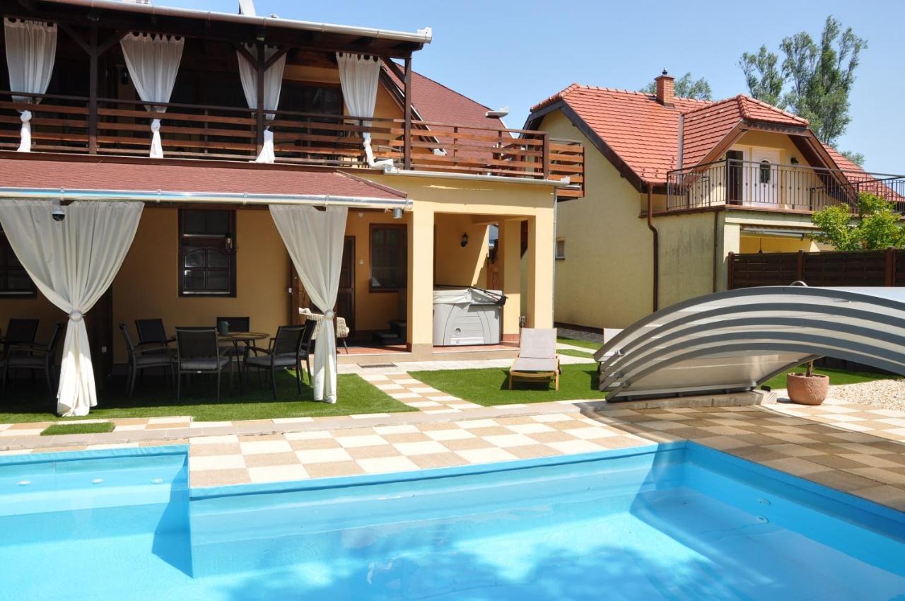 Garden Zsory Mezőkövesd